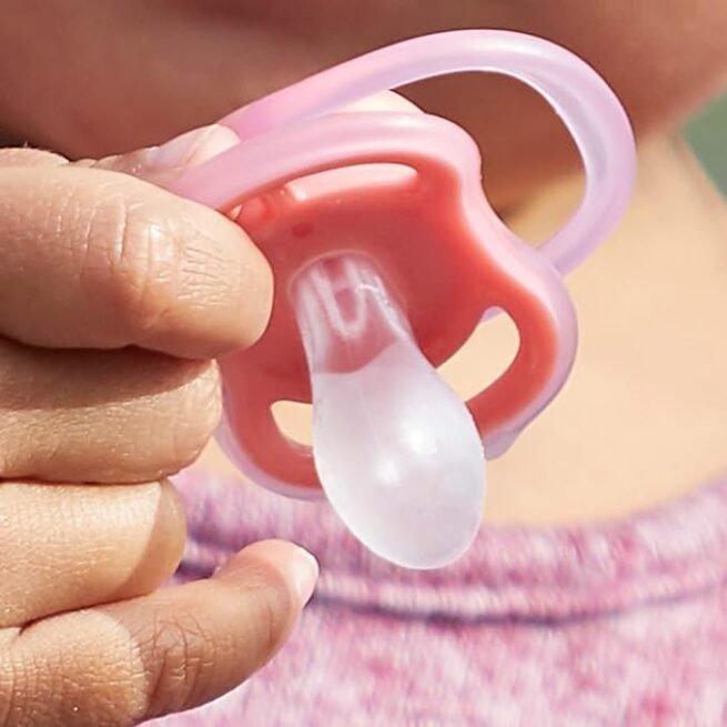 Philips Avent Ultra Air Pacifier for Boy, 6-18 Months - Image 3